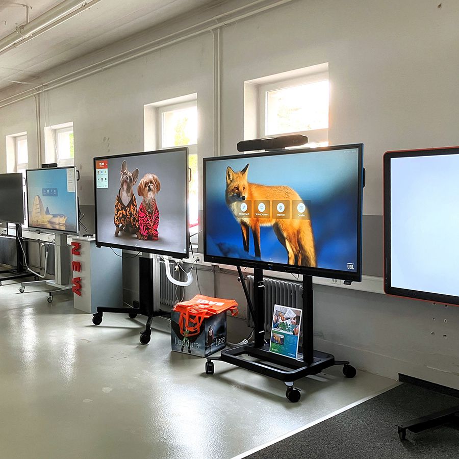 Ein Foto der Interaktiven Displays von ViewSonic im Showroom der novis