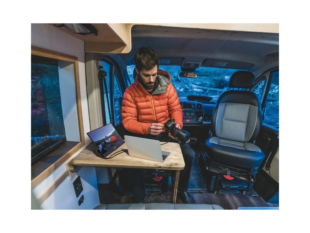 VP16-OLED - 16" Portable OLED Monitor